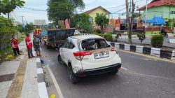 pembatas jalan