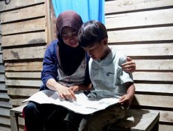Kado HUT RI, PLN Salurkan Bantuan Pasang Listrik Gratis 2.821 Keluarga Prasejahtera di Seluruh Indonesia