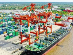 Semangat Kemerdekaan RI, PLN – Pelindo Tingkatkan Daya Listrik Pelabuhan Trisakti