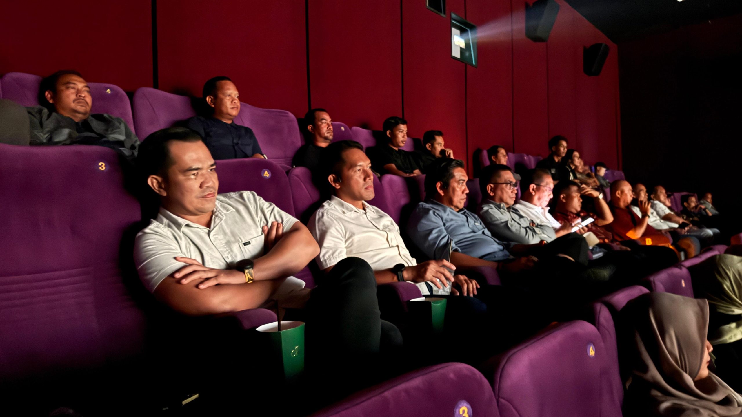 nonton bareng