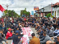 Aksi Aliansi Kesatuan Rakyat Sipil Sempat Memanas, DPRD Kotim Janji Kawal Aspirasi Massa
