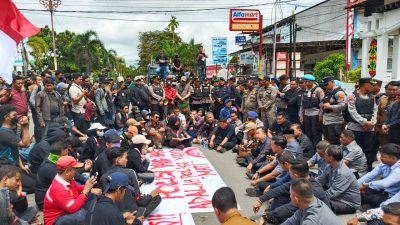 Aksi Aliansi Kesatuan Rakyat Sipil Sempat Memanas, DPRD Kotim Janji Kawal Aspirasi Massa