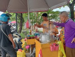 Dari Bakso Rp 5.000, Mbah Nadikan Sukses Kuliahkan Anak hingga Sarjana