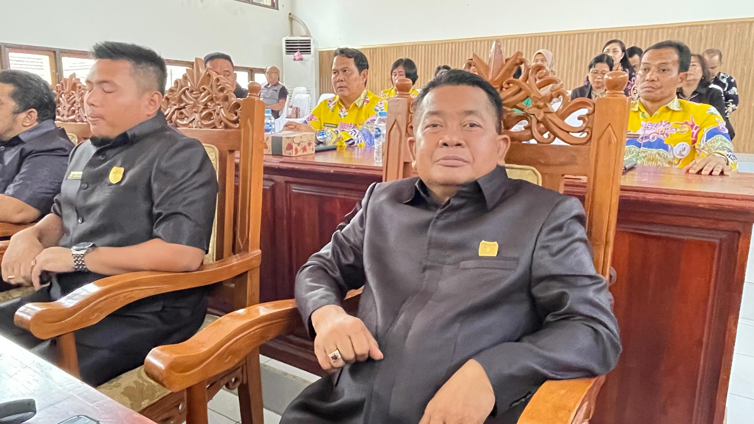 DPRD Gunung Mas