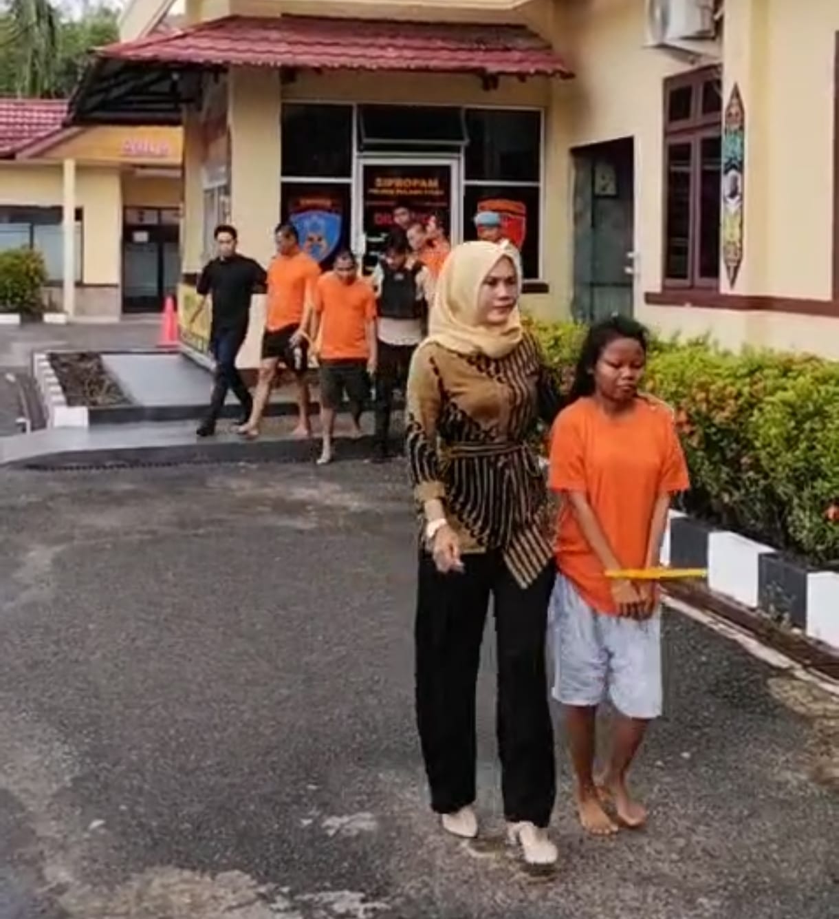 pulang pisau