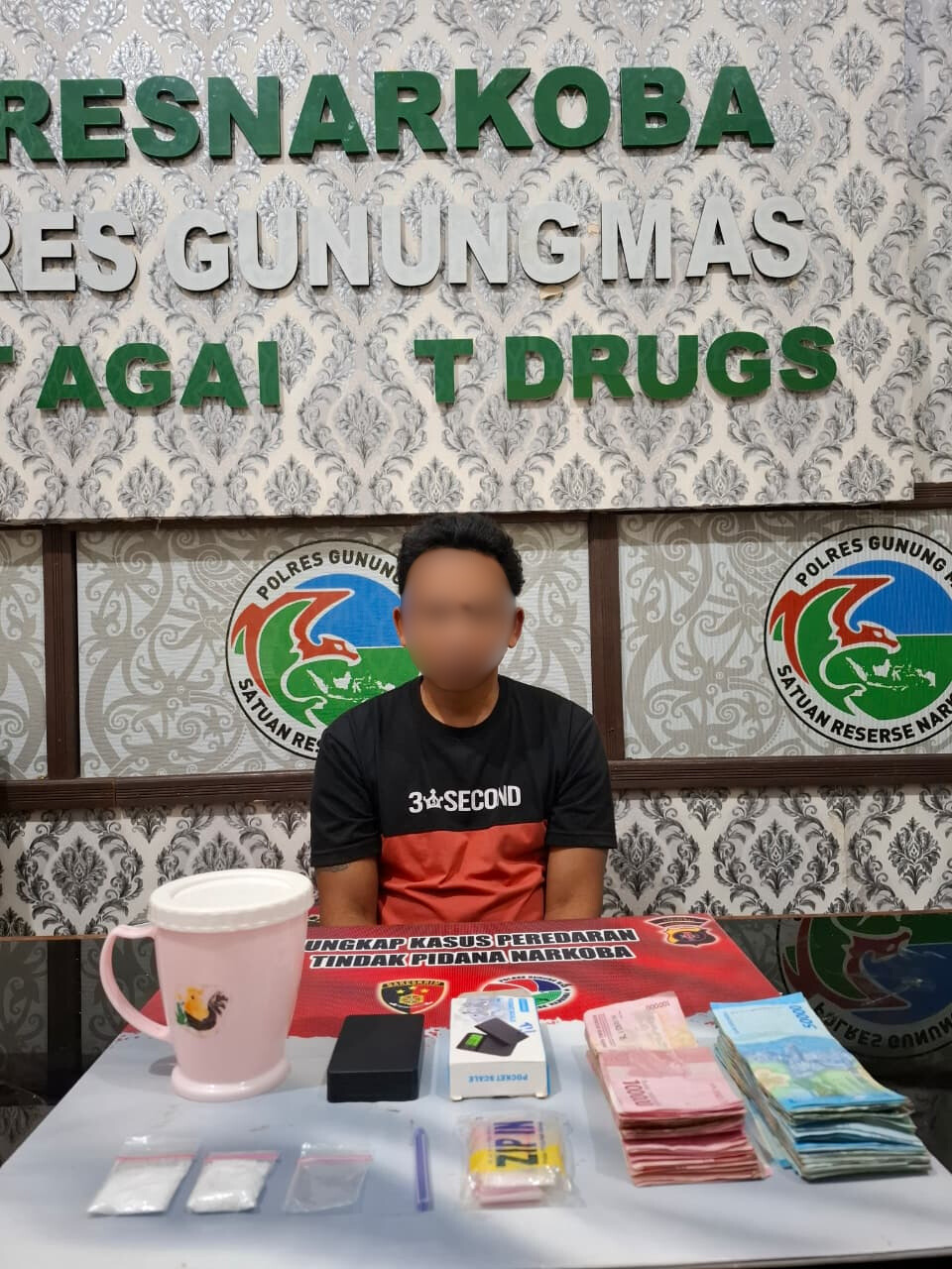 Polres Gunung Mas