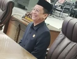 DPRD Barito Utara Apresiasi Program Penyerahan Gapura ke 11 RT di Kelurahan Lanjas
