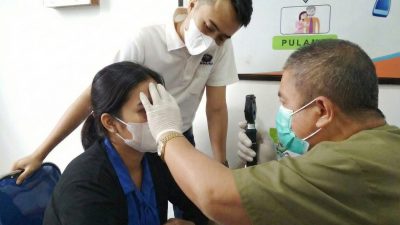 Bahaya Asap Rokok Mengintai Mata, Waspadai Sindrom Mata Kering!