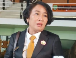 DPUPR Barsel Bantu Buka Akses Jalan Demi Percepatan Jaringan Listrik Desa