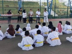 Ketua KONI Seruyan Hadiri Kenaikan Sabuk Karate, Sempat Jajal Panahan