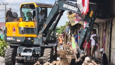 60 Bangunan Dibongkar, Drainase Jalan C Mihing Palangka Raya Dinormalisasi