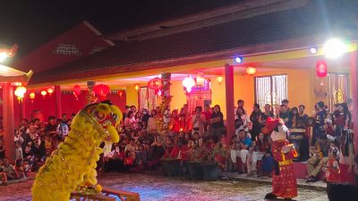 Ratusan Umat Padati Vihara Avalokitesvara Sambut Imlek 2026 di Palangka Raya