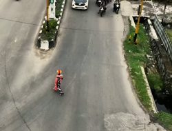 Awasi Badut Jalanan, Satpol PP Kotim Kerahkan Drone di Simpang Padat Sampit