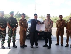 Pemkab Katingan Serahkan Dukungan Kendaraan Operasional