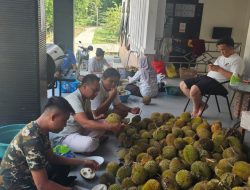Bupati Lamandau Tunjukan Kelihaian Mengolah Daging Durian Lokal