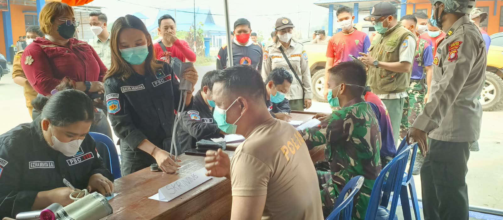 Ratusan Tim
