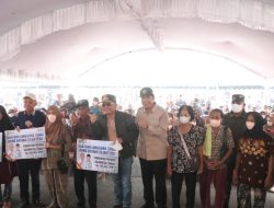 Gubernur Kalteng Salurkan Bantuan bagi Masyarakat Terdampak Karhutla di Pulpis