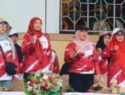 HUT Barito Utara dan RI, Henny Rosgiaty Ajak Masyarakat Perkuat Kebersamaan Lewat Senam Massal