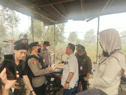 Kabur saat Dicecar Pertanyaan Wartawan dan Pegiat Sosmed, Sikap Pegawai PN Tarik Tangan Petugas BPN Disorot!