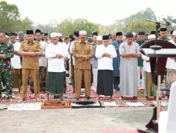 Wabup Lamandau Gelar Sholat Istikharah Bersama di Bundaran Rusa