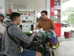 Bupati Lamandau Pastikan Antrean Lancar dan Tertibkan Pelangsir